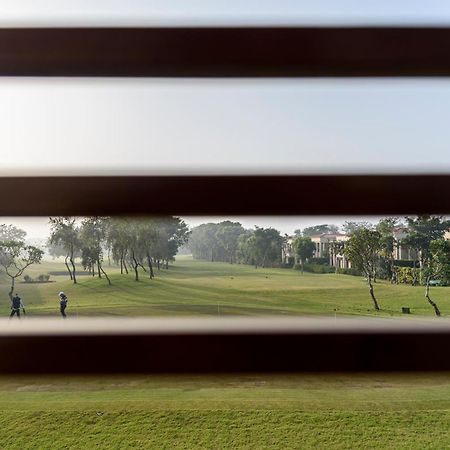 Beautiful Apartments at Tarudhan Valley Golf Resort, Manesar Gurgaon Chambre photo