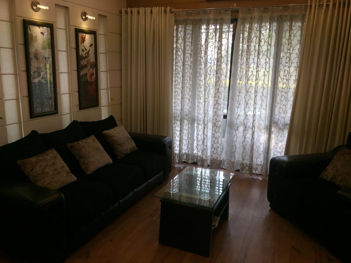 Beautiful Apartments at Tarudhan Valley Golf Resort, Manesar Gurgaon Extérieur photo
