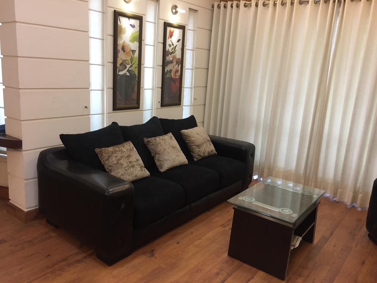 Beautiful Apartments at Tarudhan Valley Golf Resort, Manesar Gurgaon Extérieur photo