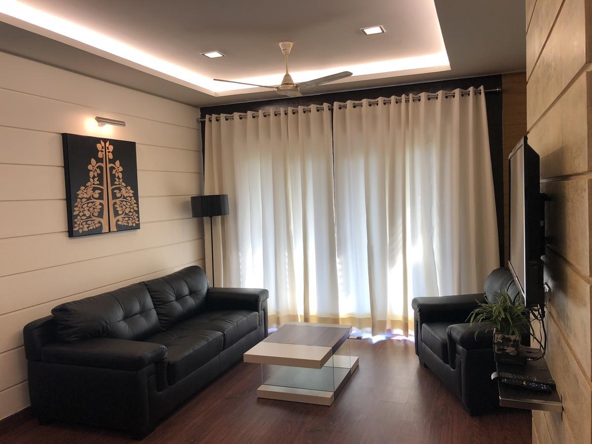 Beautiful Apartments at Tarudhan Valley Golf Resort, Manesar Gurgaon Extérieur photo